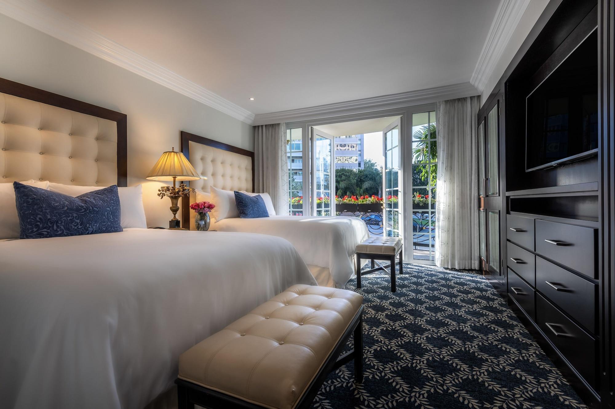 Hotel Beverly Hills Plaza & 4*