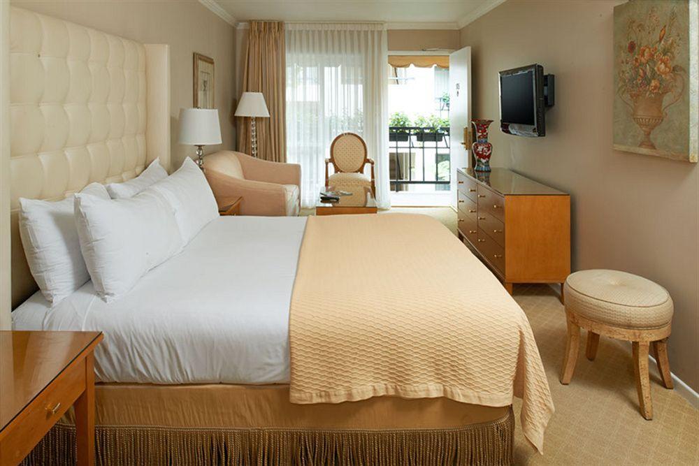 Beverly Hills Plaza & 4*