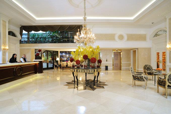 Beverly Hills Plaza &