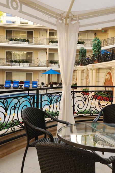 Beverly Hills Plaza & Hotel Los Angeles