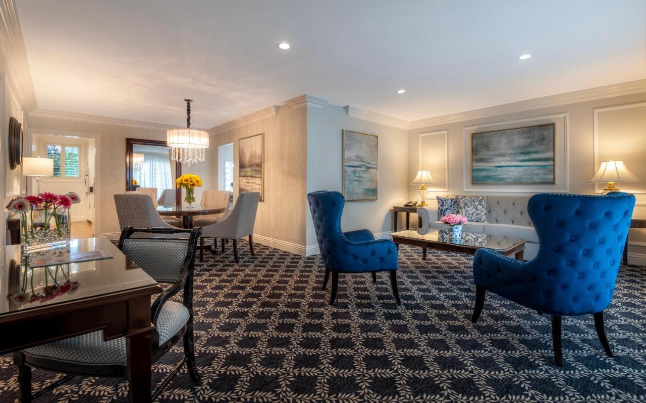 Beverly Hills Plaza & Hotel 4*
