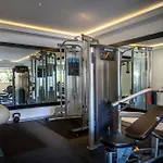 Beverly Hills Plaza Hotel & Spa